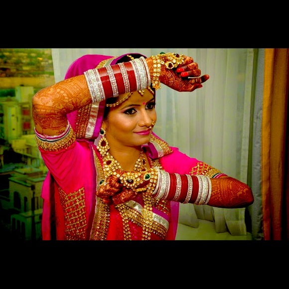 INDIAN WEDDING DRESS - Picture 1 of 4